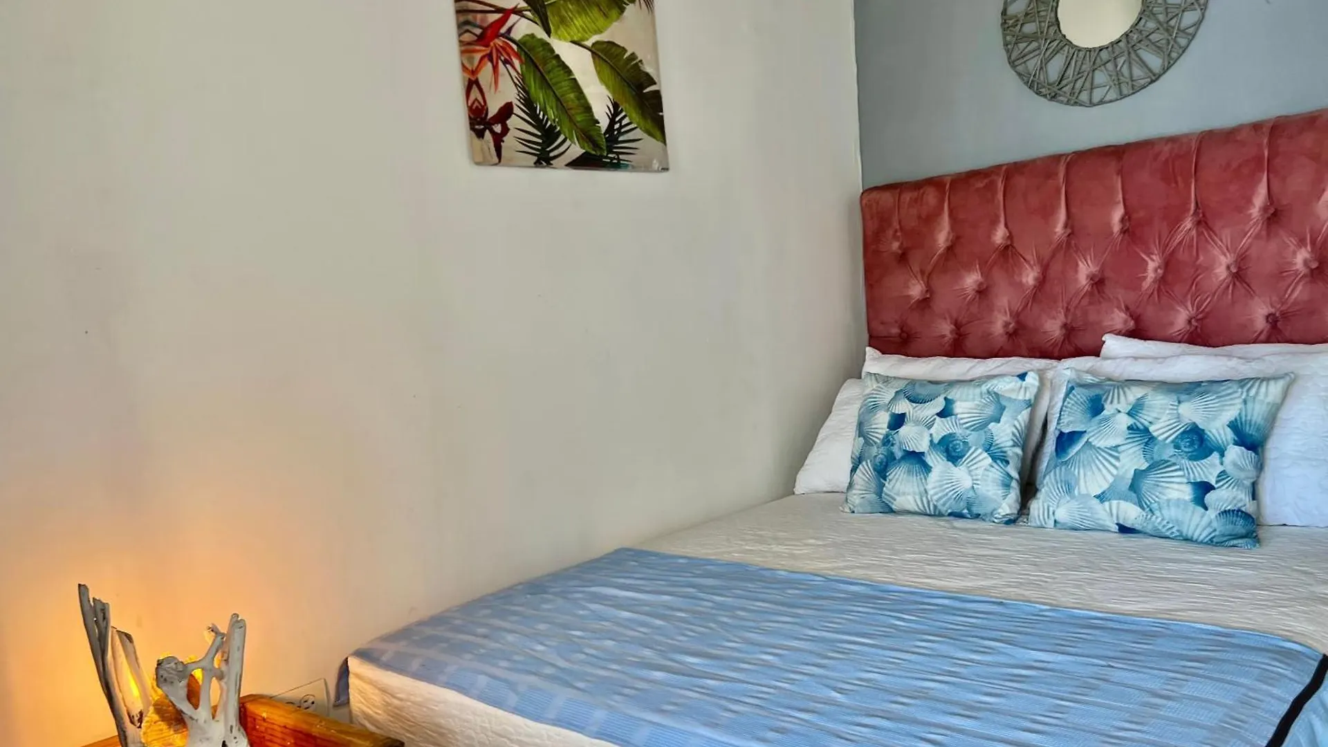 Mira Mira Beach Cartagena Hostal
