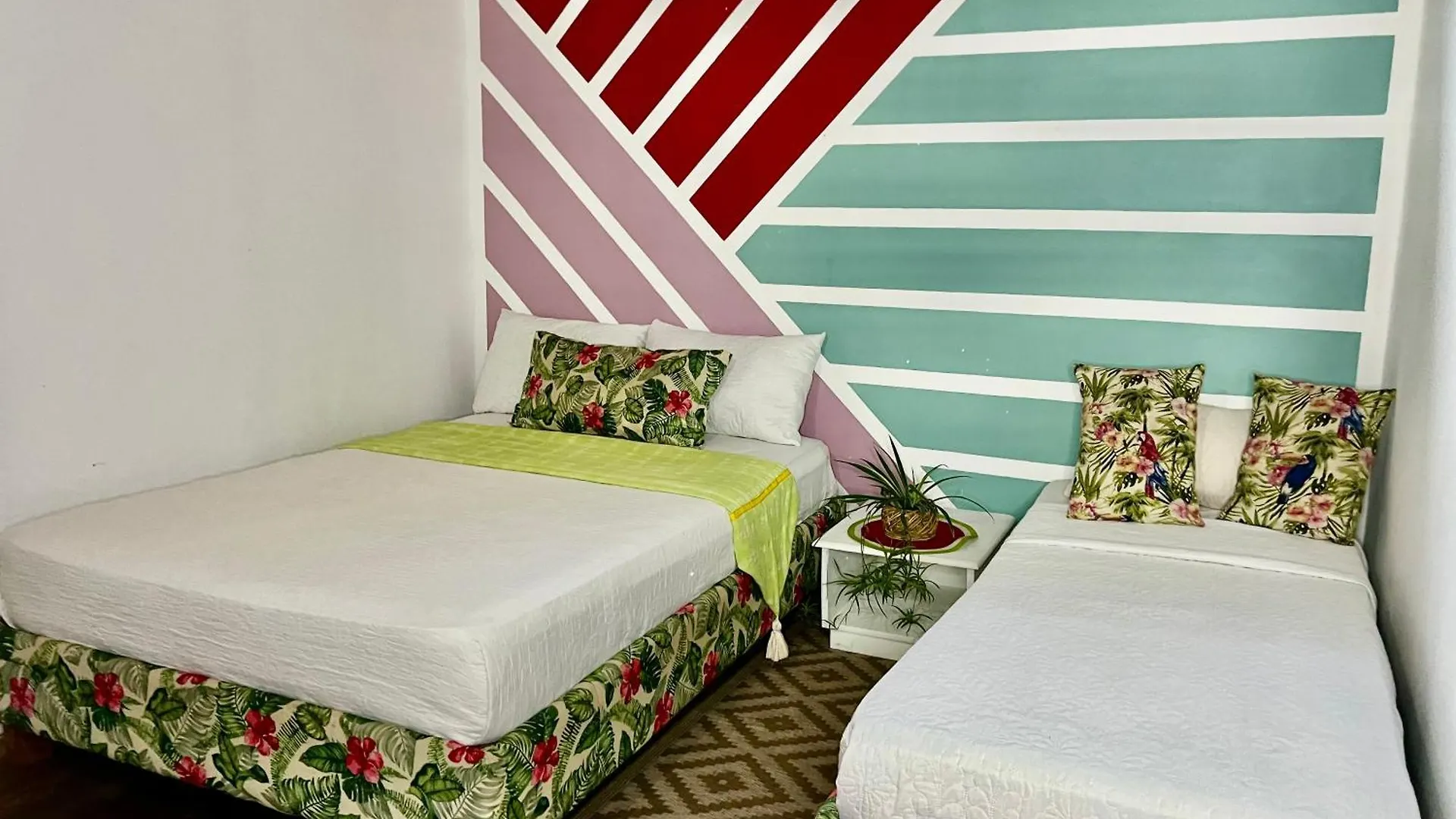 Mira Mira Beach Cartagena 0*,